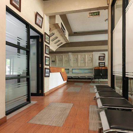 Hotel Reddoorz Near Mandaya Royal Hospital Puri Tangerang Zewnętrze zdjęcie