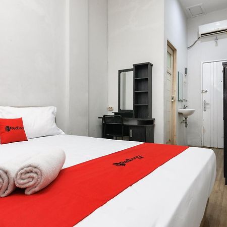 Hotel Reddoorz Near Mandaya Royal Hospital Puri Tangerang Zewnętrze zdjęcie