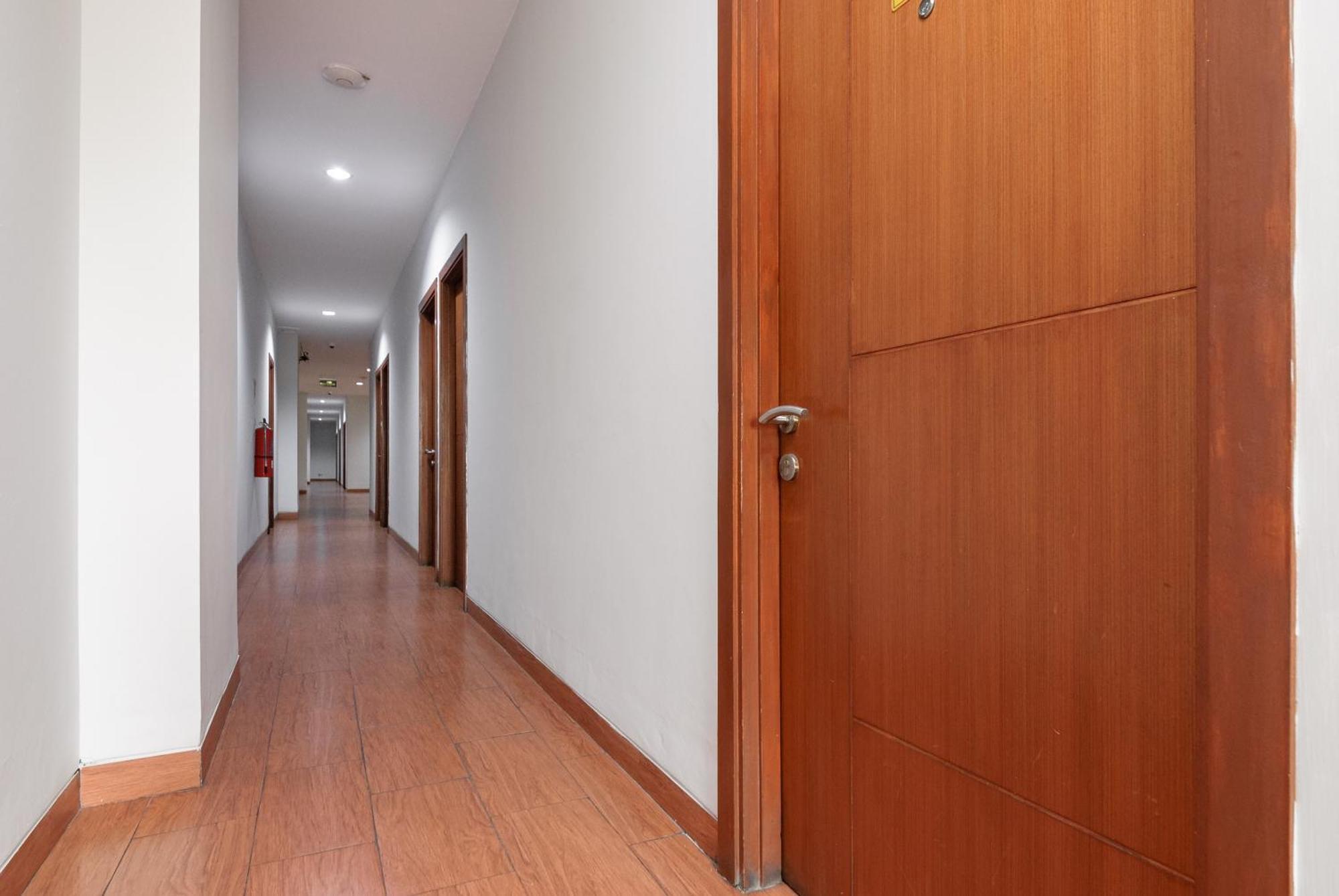 Hotel Reddoorz Near Mandaya Royal Hospital Puri Tangerang Zewnętrze zdjęcie