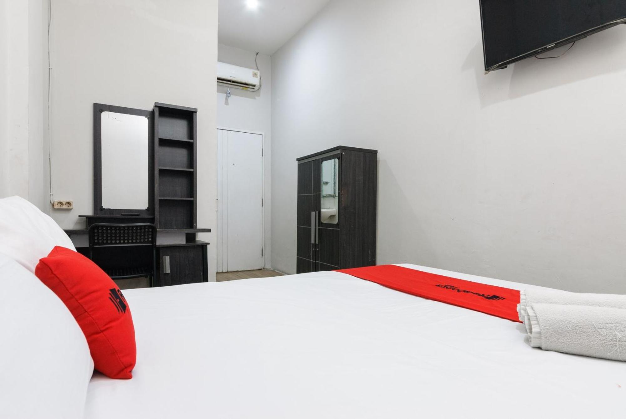 Hotel Reddoorz Near Mandaya Royal Hospital Puri Tangerang Zewnętrze zdjęcie