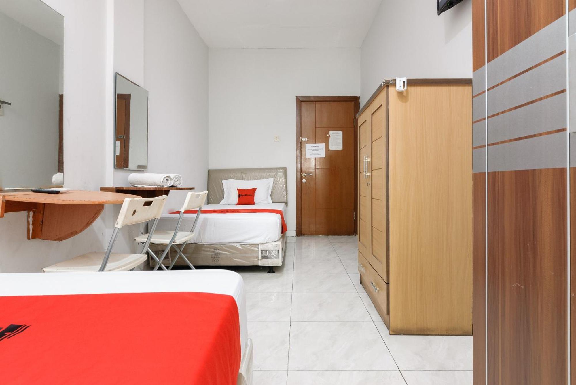 Hotel Reddoorz Near Mandaya Royal Hospital Puri Tangerang Zewnętrze zdjęcie