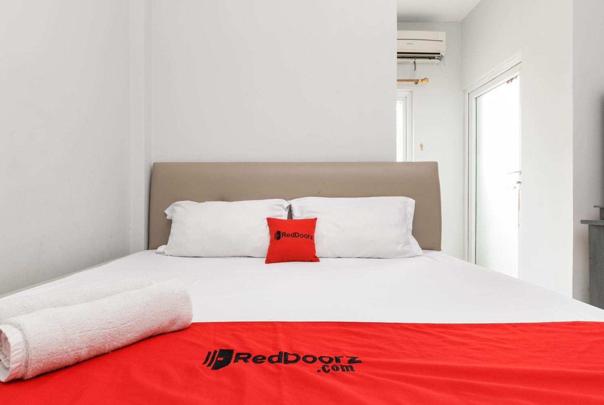 Hotel Reddoorz Near Mandaya Royal Hospital Puri Tangerang Zewnętrze zdjęcie